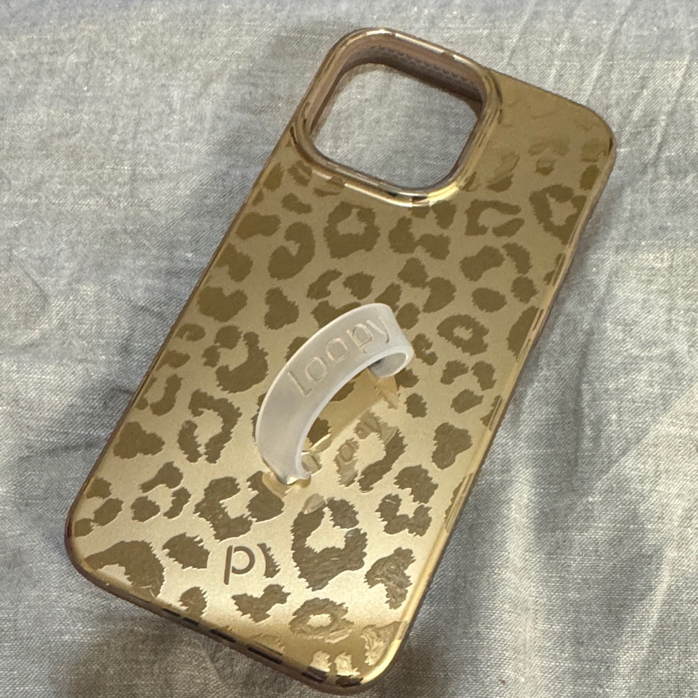 Loopy Case Gold Leopard Print Phone Case